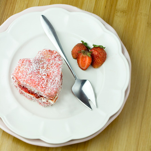 Strawberries & Cream Lamingtons