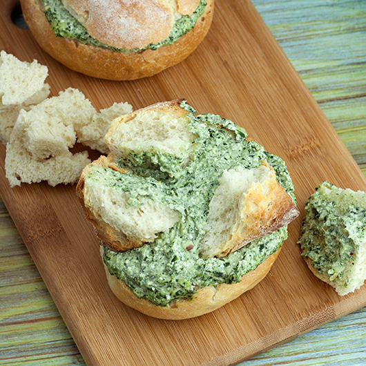 Creamy Spinach Dip in Mini Cob