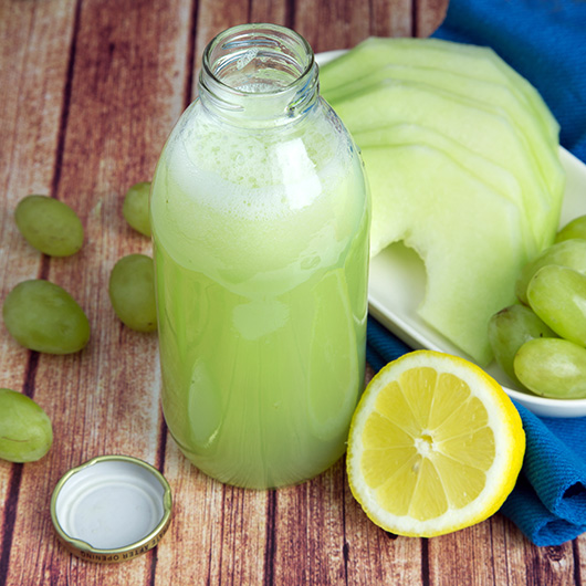 Grape & Honeydew Blender Juice @OmNomAlly