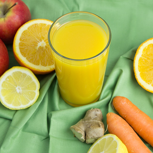 Citrus, Apple & Ginger Immunity Juice @OmNomAlly