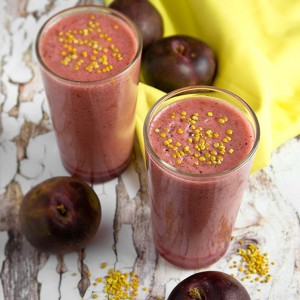 Tropical Plum Smoothie | Om Nom Ally