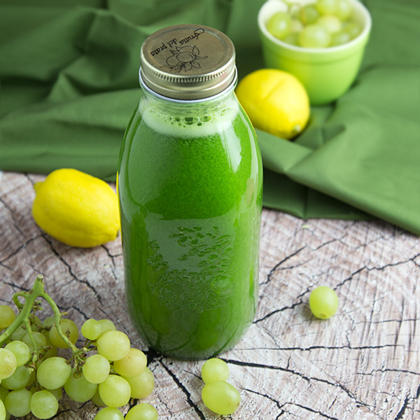 green grapes juice