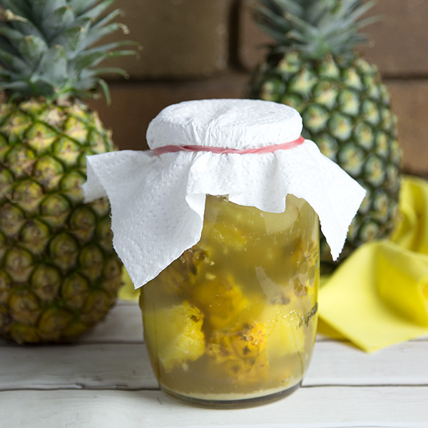 Homemade Fermented Pineapple Vinegar