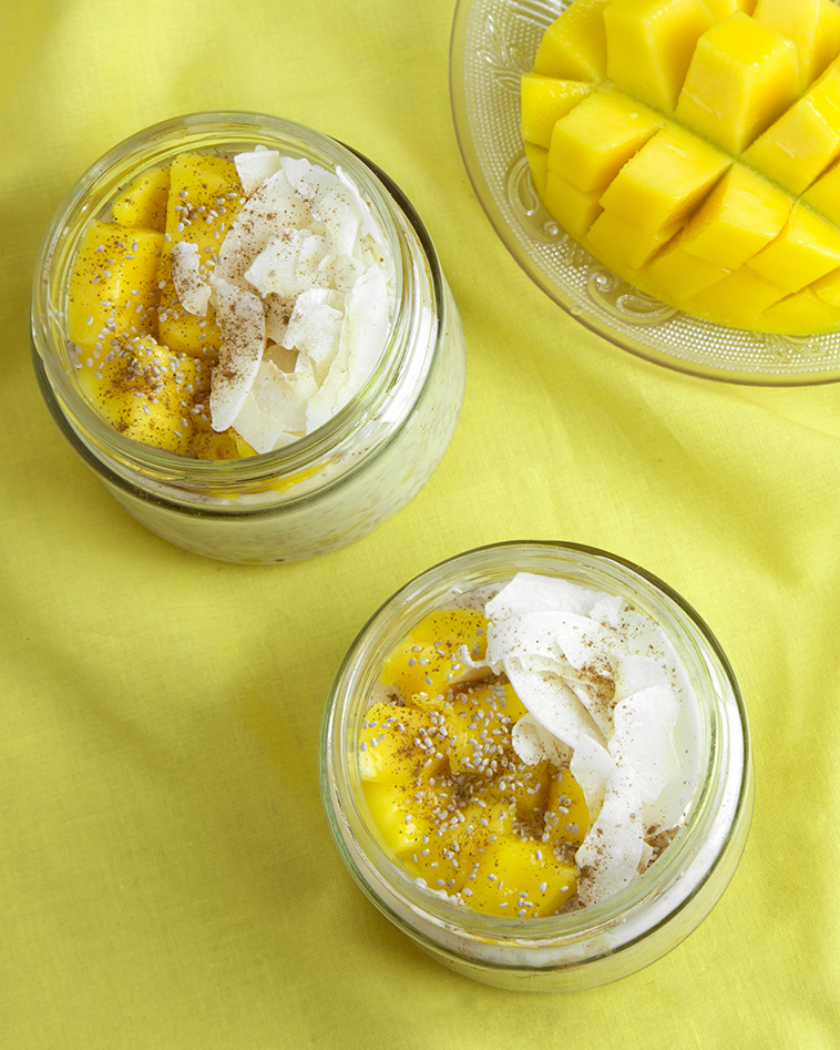 Mango Overnight Oats with Chia @OmNomAlly