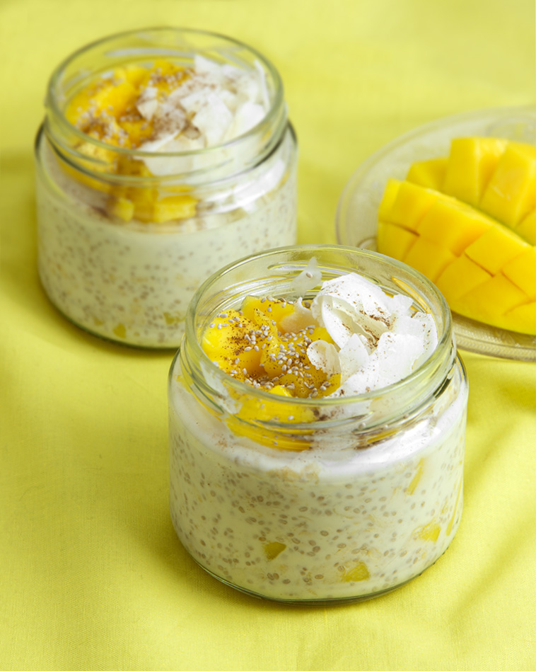 Mango Overnight Oats with Chia @OmNomAlly