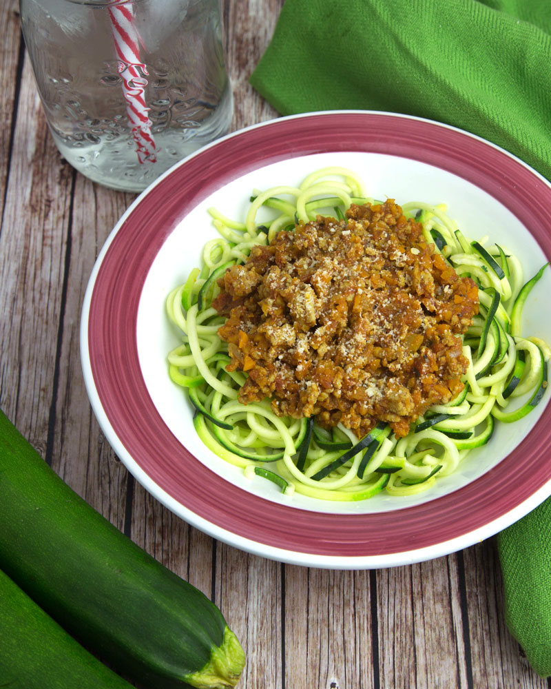 Spiralised Zucchini Noodles with Bolognese @OmNomAlly