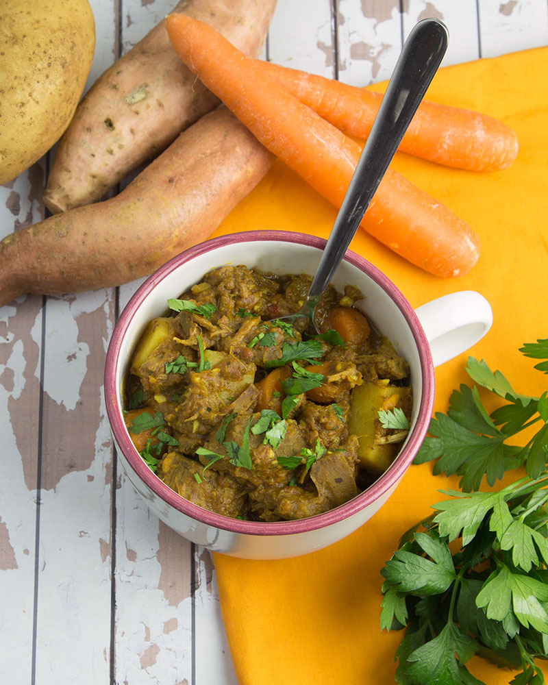 Tangy Slow Cooker Beef Stew with Root Veg @OmNomAlly