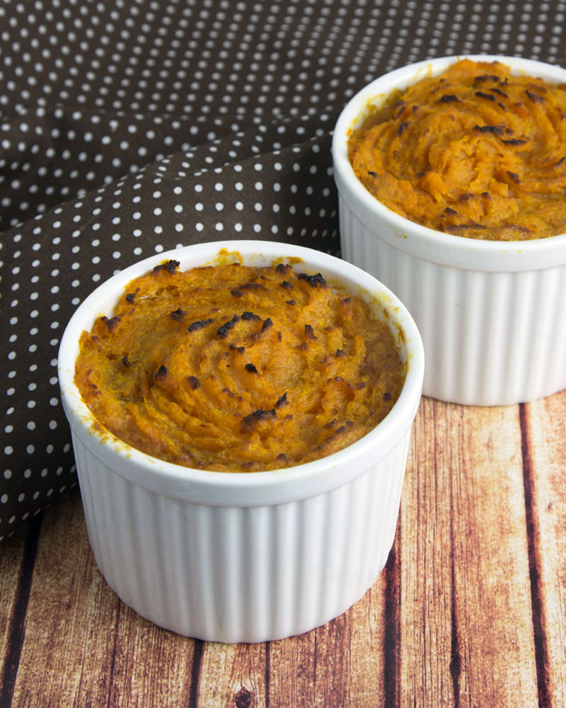 Recipe Redux: Black Bean Chilli Pot Pies with Cumin Sweet Potato Crust @OmNomAlly