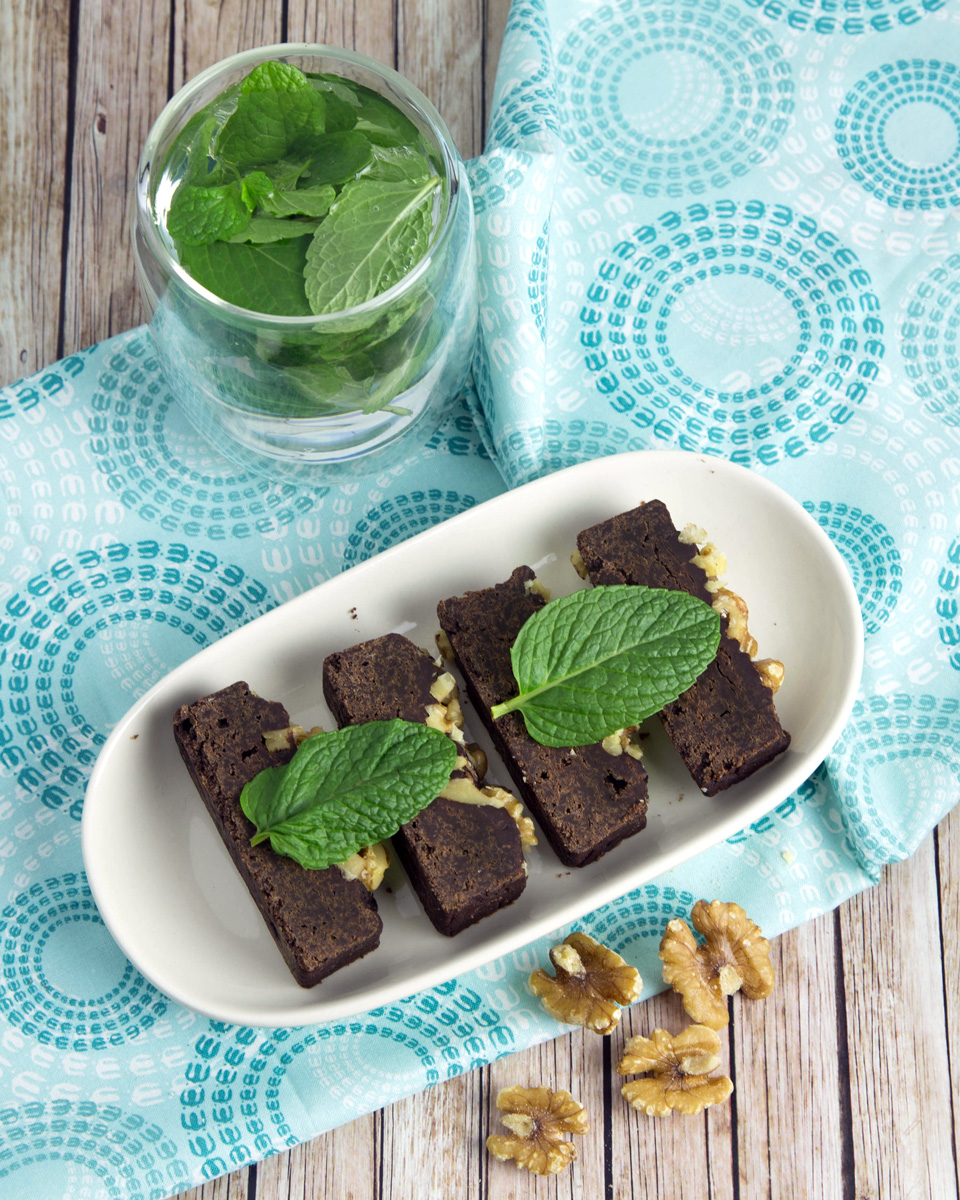 Fresh Mint Cacao Brownies with Walnuts @OmNomAlly-