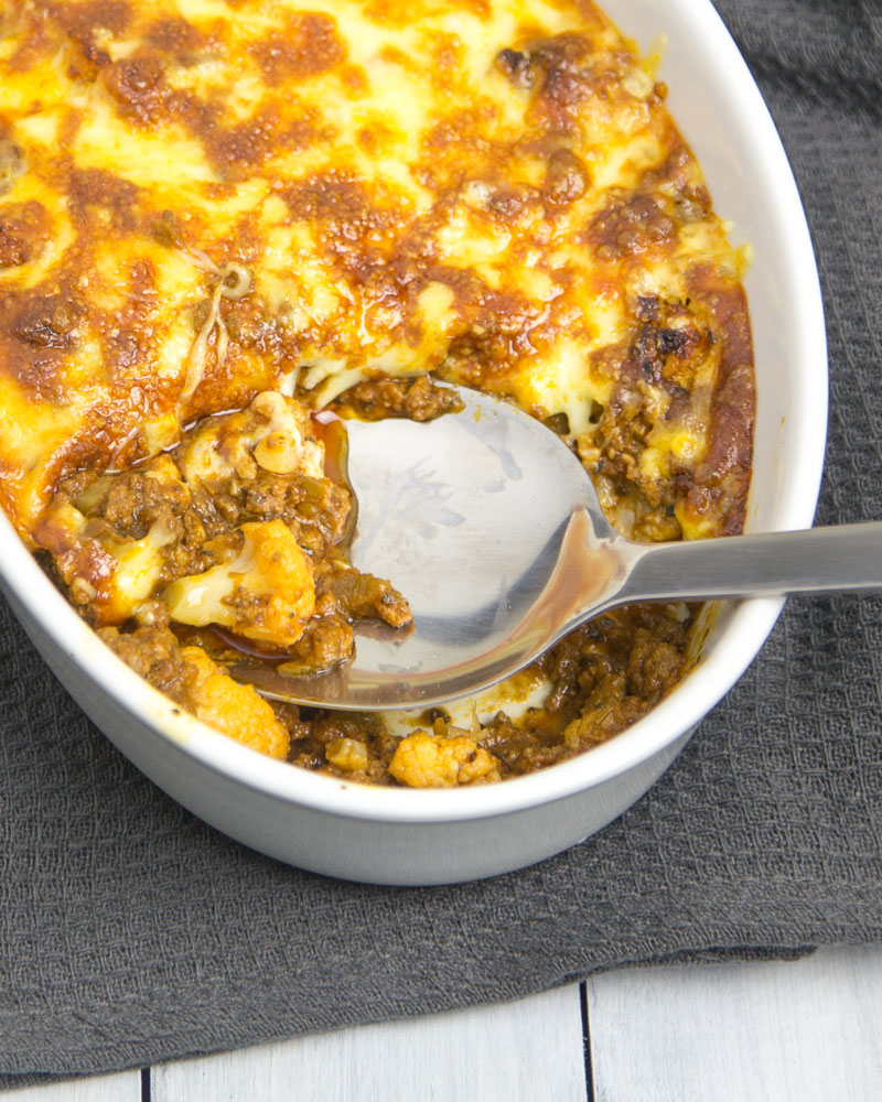 (Make-And-Freeze) Low Carb Beef & Cauliflower 'Pasta' Bake @OmNomAlly