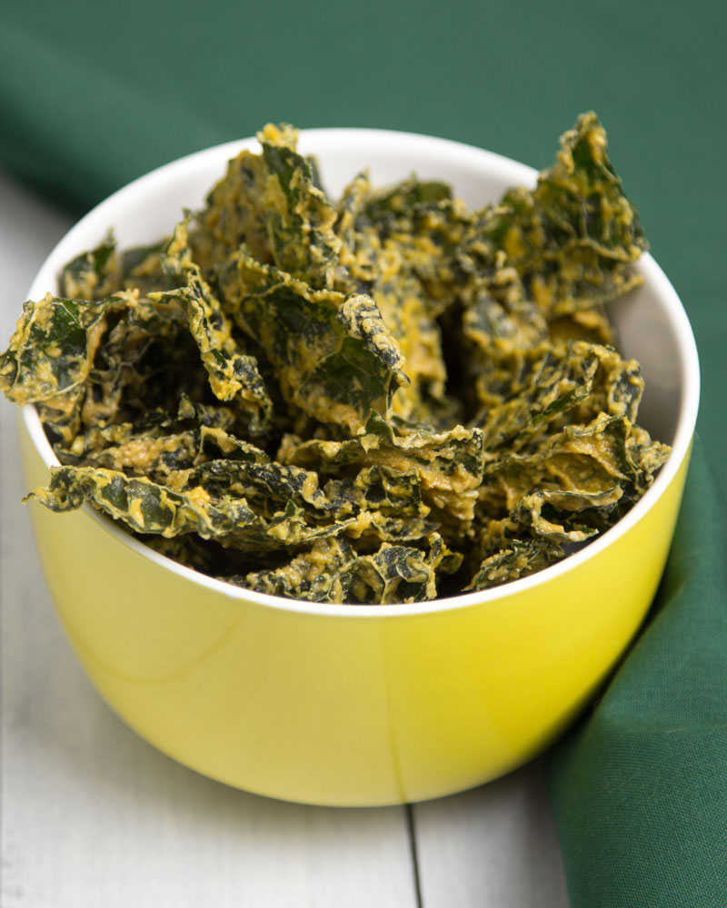 Raw (Dehydrator) Cheesy Kale Chips @OmNomAlly – Vegan, Paleo & Dairy ...