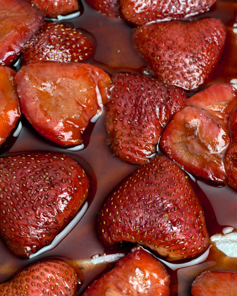 Secret Weapon Vegan Chocolate Mousse with Roasted Strawberries @OmNomAlly - The best ever recipe for vegan chocolate mousse, made with avocado, banana and a touch of vinegar for an amazing depth of flavour.